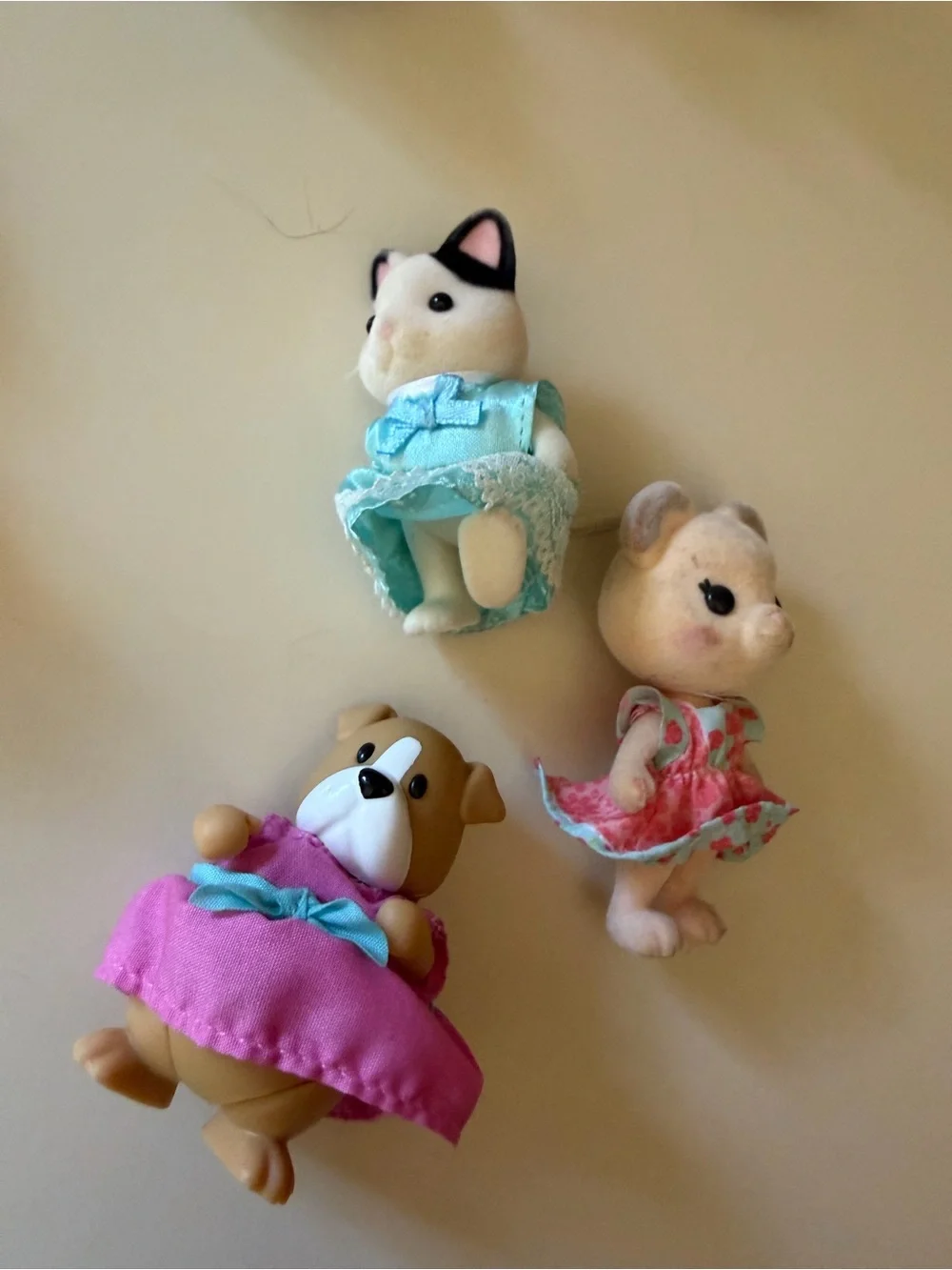 Lot of assorted Plush Mini Figures - Assorted Cream, White, Pink, Yellow